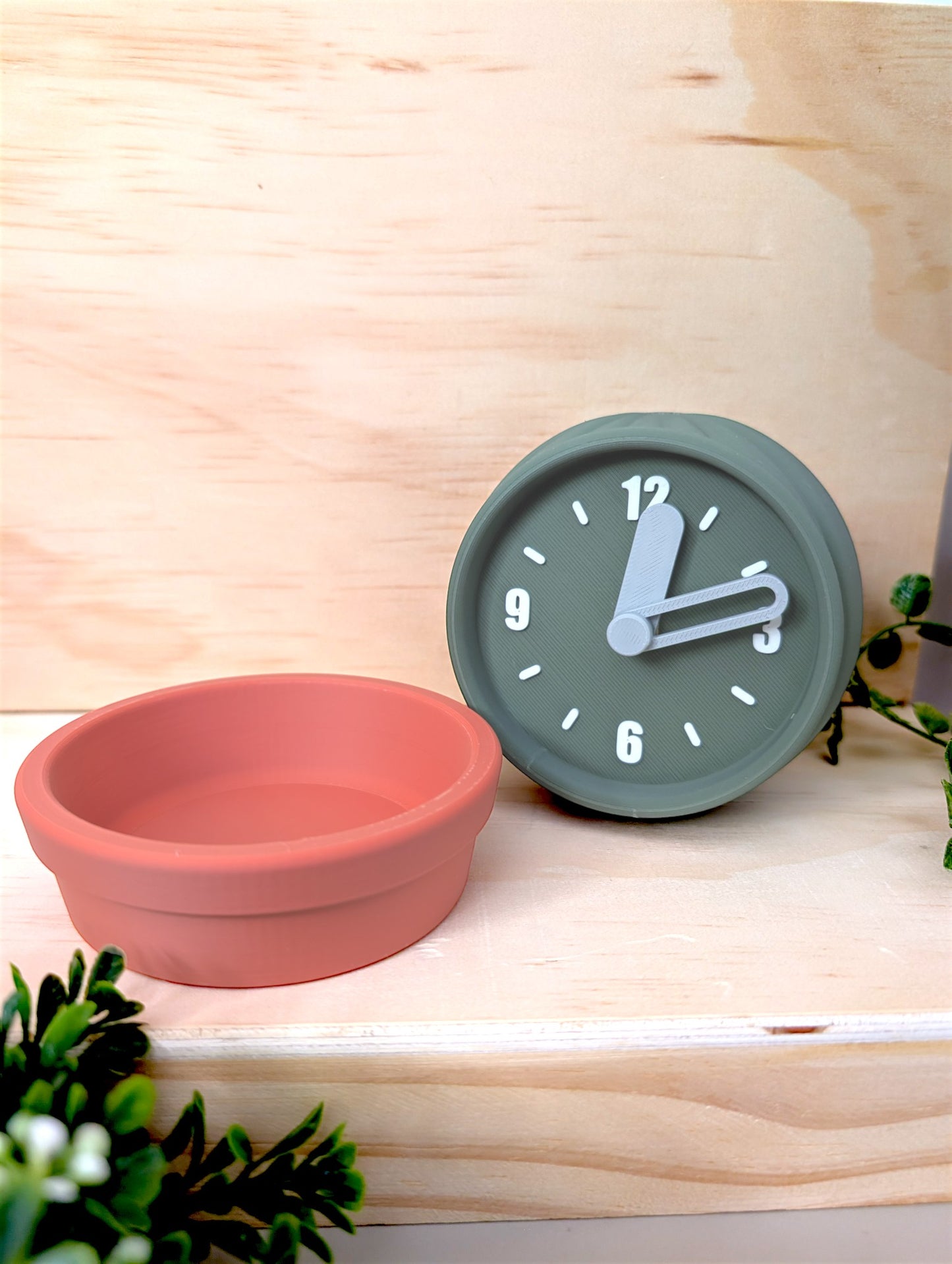 Cactus Desk Clock